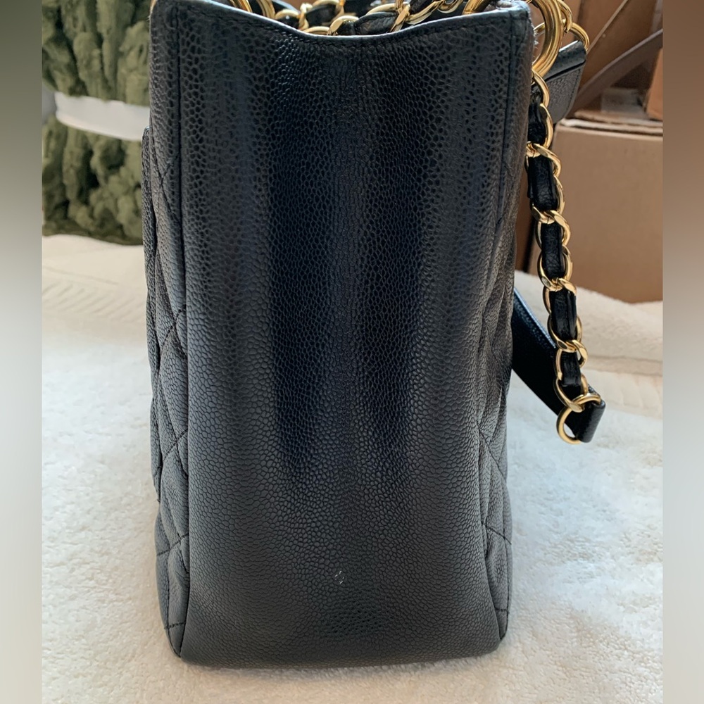 Chanel Black Quilted Caviar
Grand Shopping Tote - Picture 4 of 14